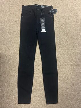 Women’s Liverpool Abby Skinny Silky Soft Eco Black